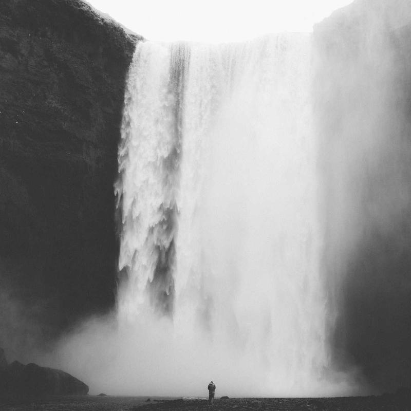 Espejo redondo de estilo nórdico Gredos — Ribera Norte
